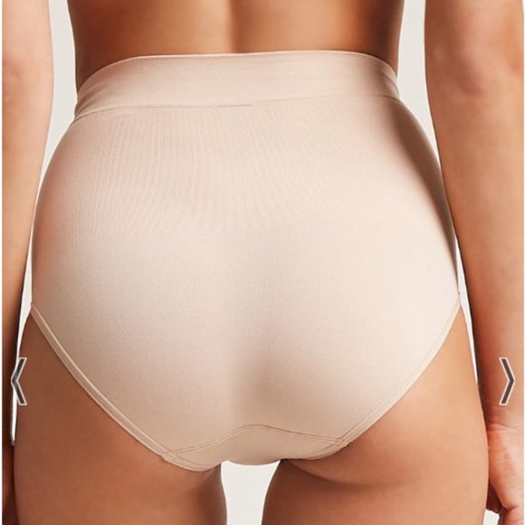 Assets by Spanx Shaping Panty Size M Soft Nude Shapewear Underwear Smoothing NWT - Picture 4 of 6